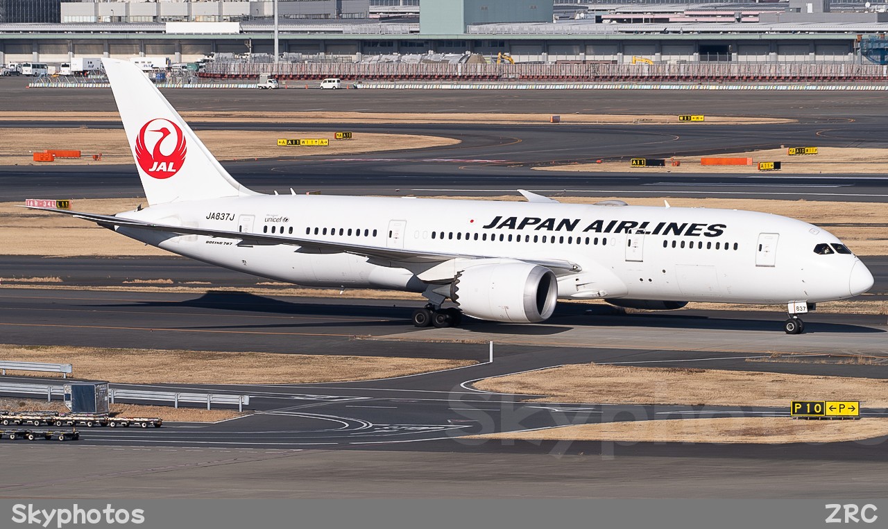 日本航空 B787-8
