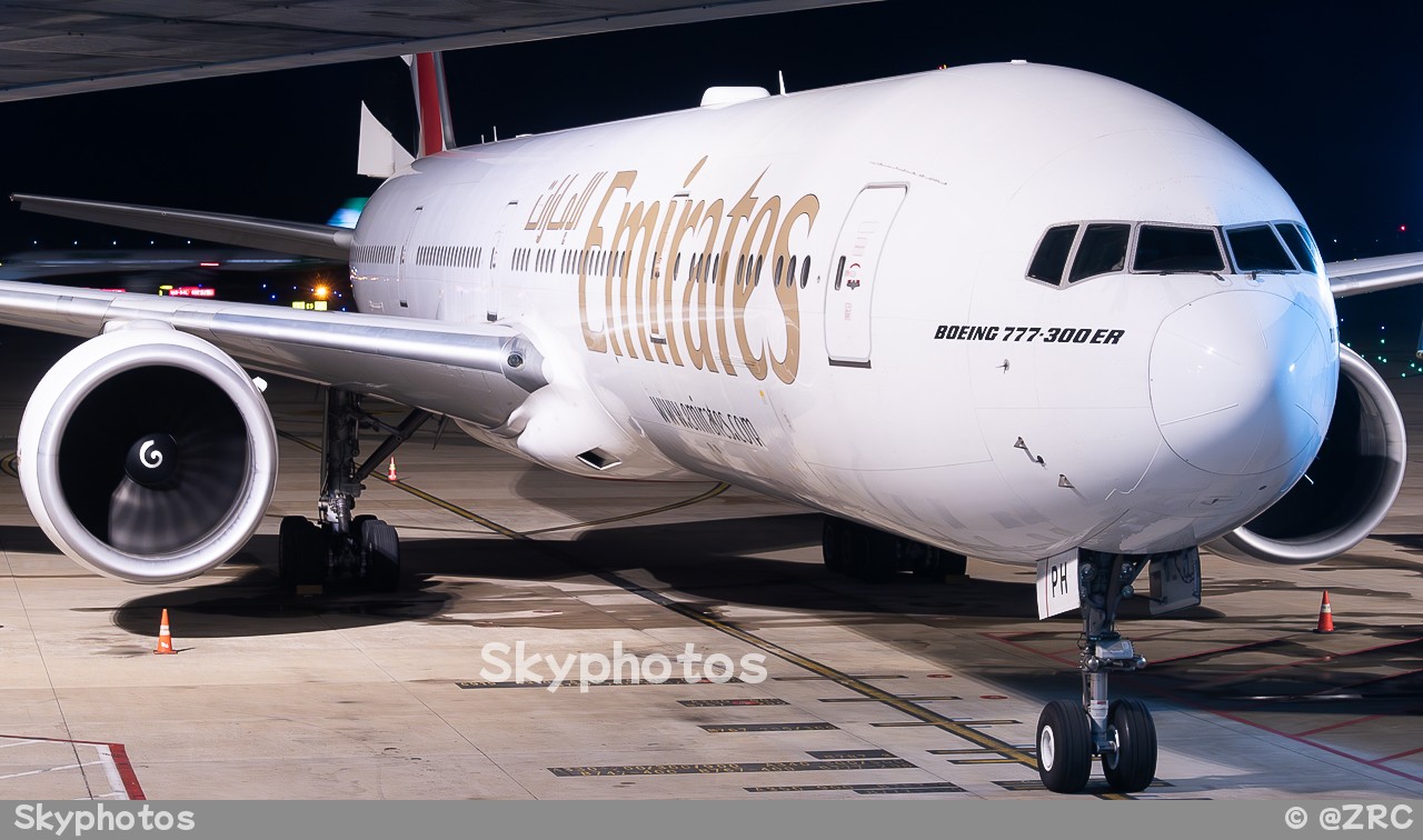 Emirates B777-31H（ER）