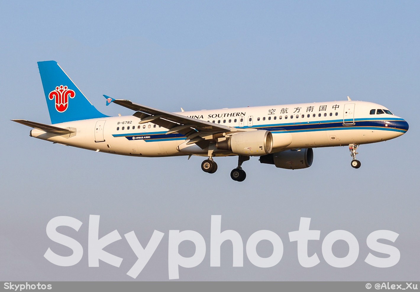 中国南方航空 A320-214