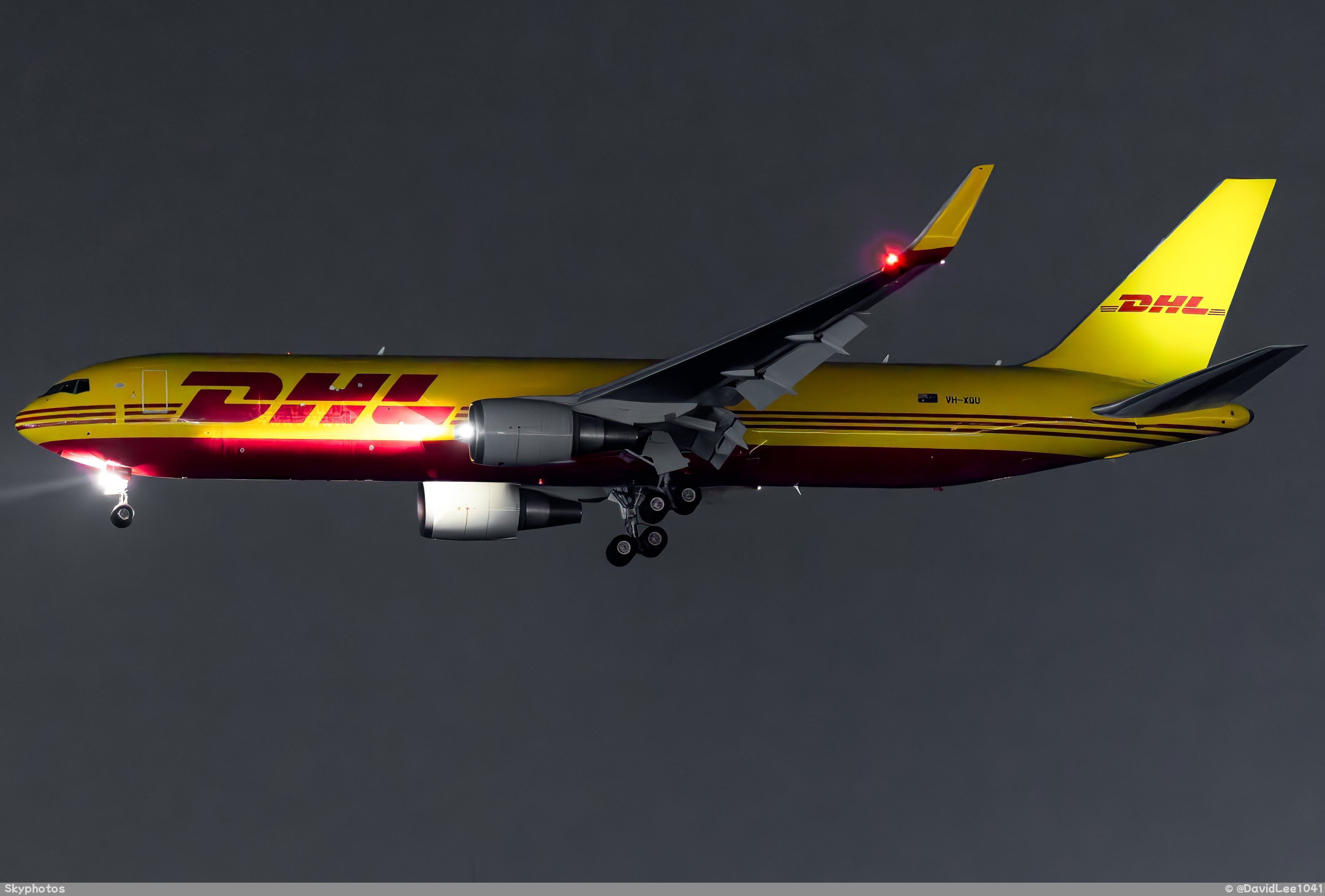 DHL B767-300ER F