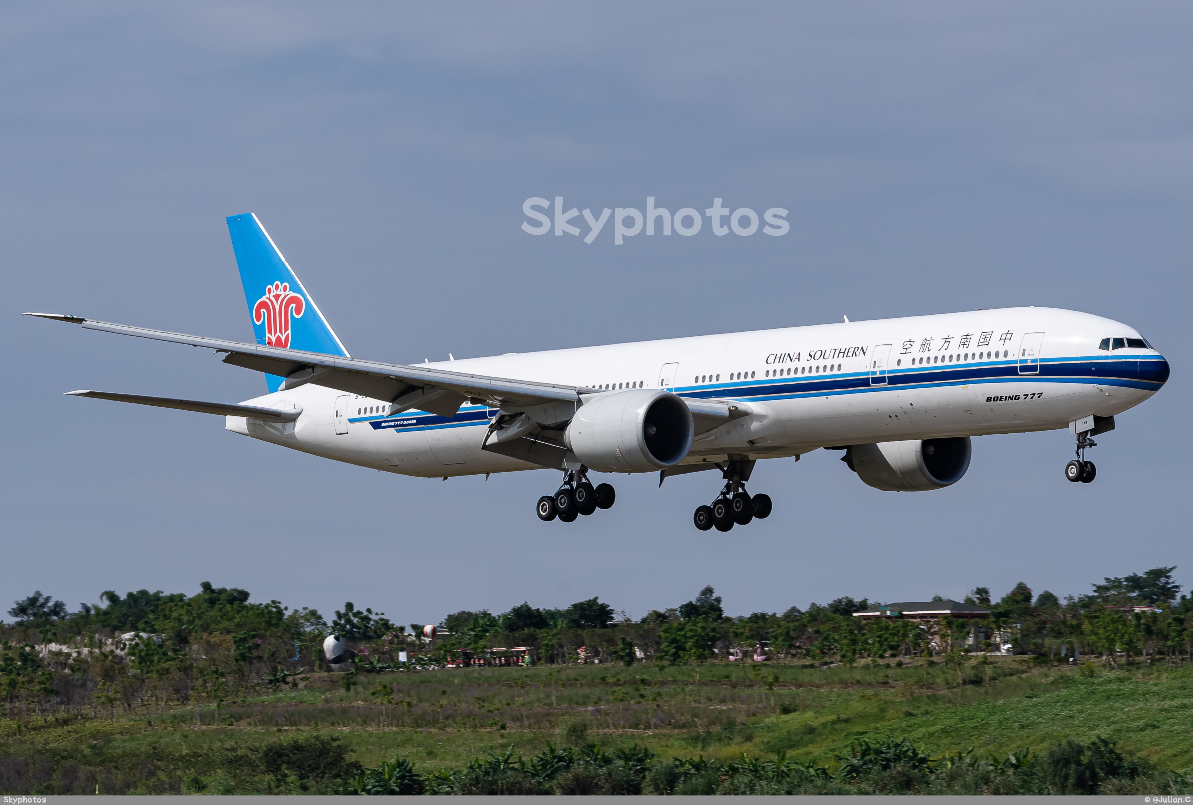 中国南方航空 B777-31B(ER)