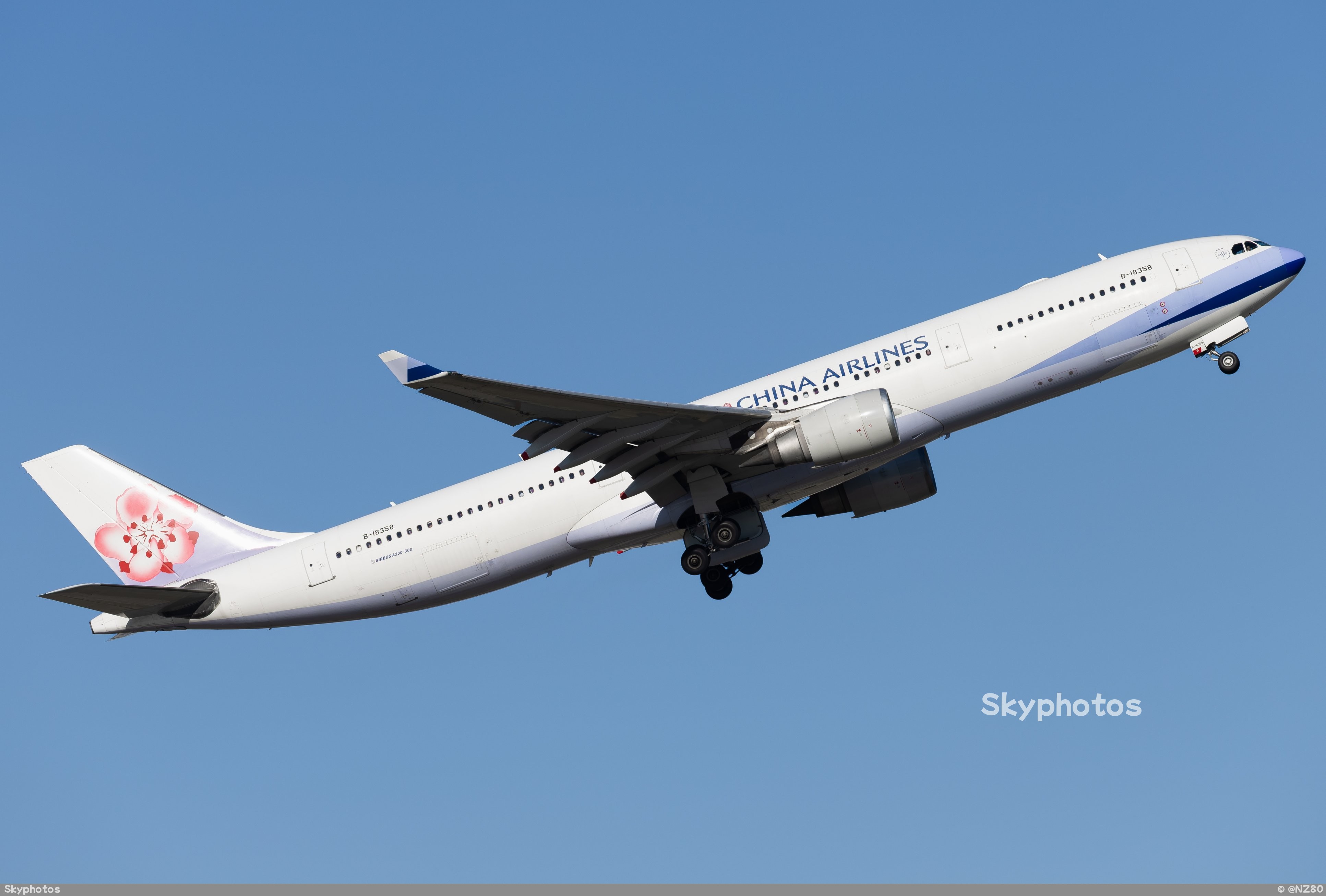 中华航空 A330-302