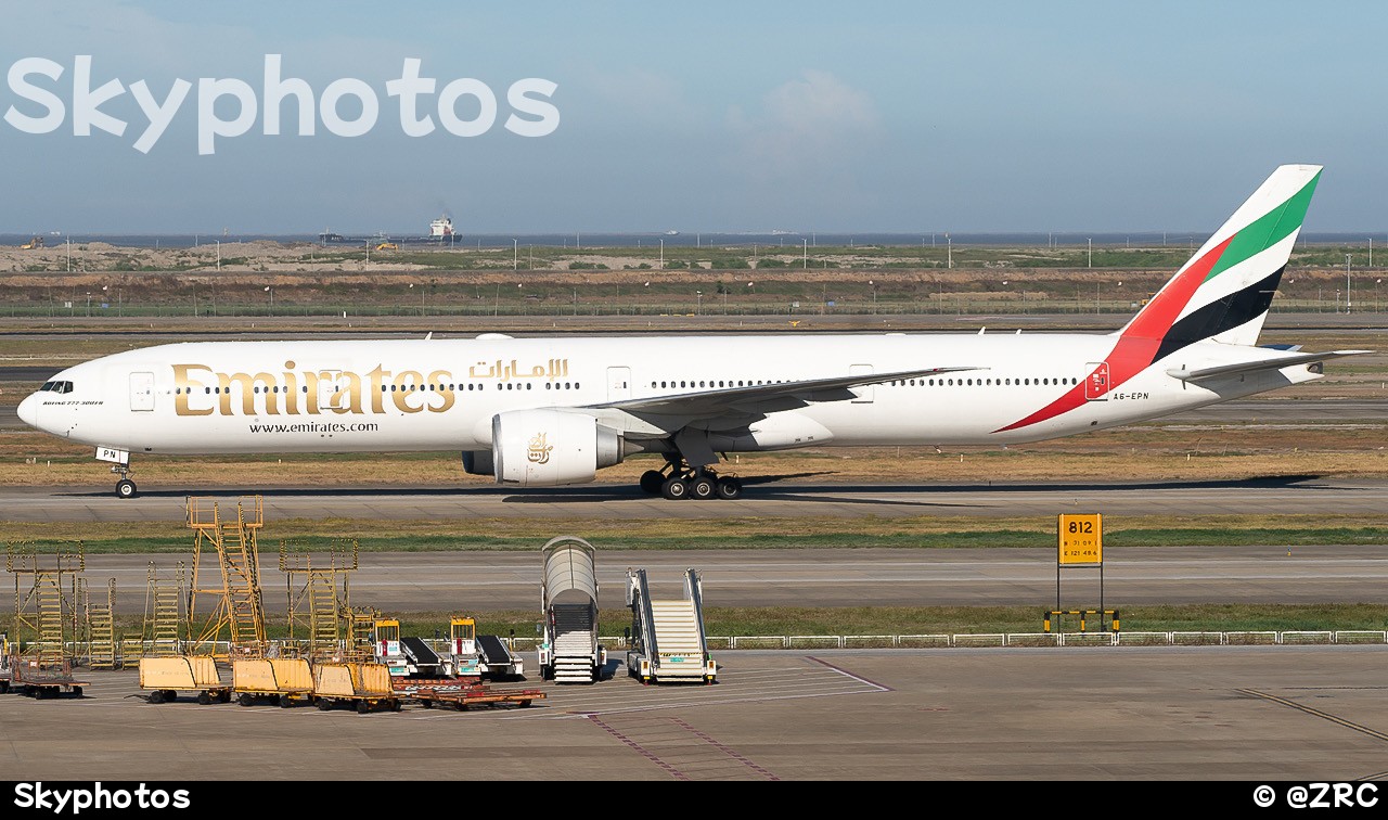 Emirates B777-300ER