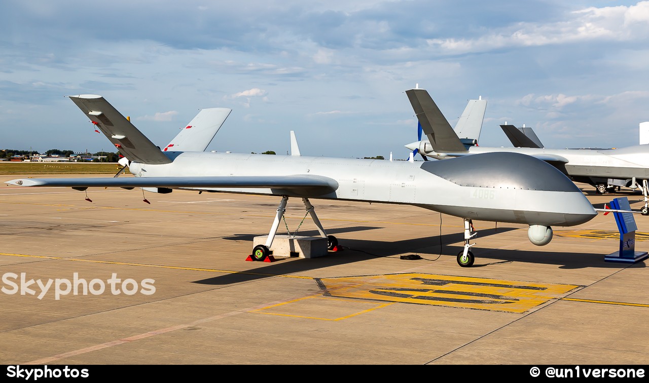 中国人民解放军空军 Wing Loong UAV