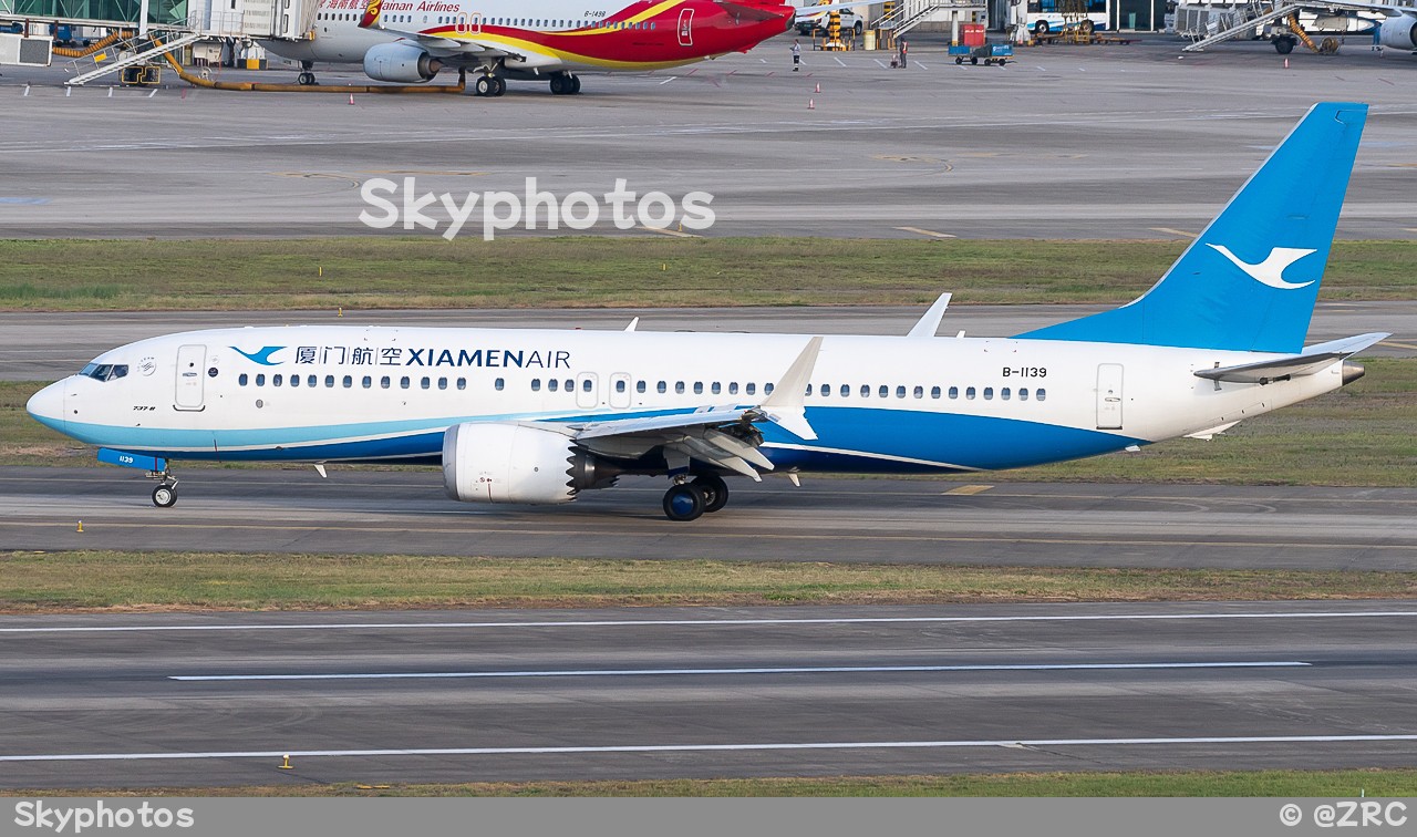 厦门航空 B737-8