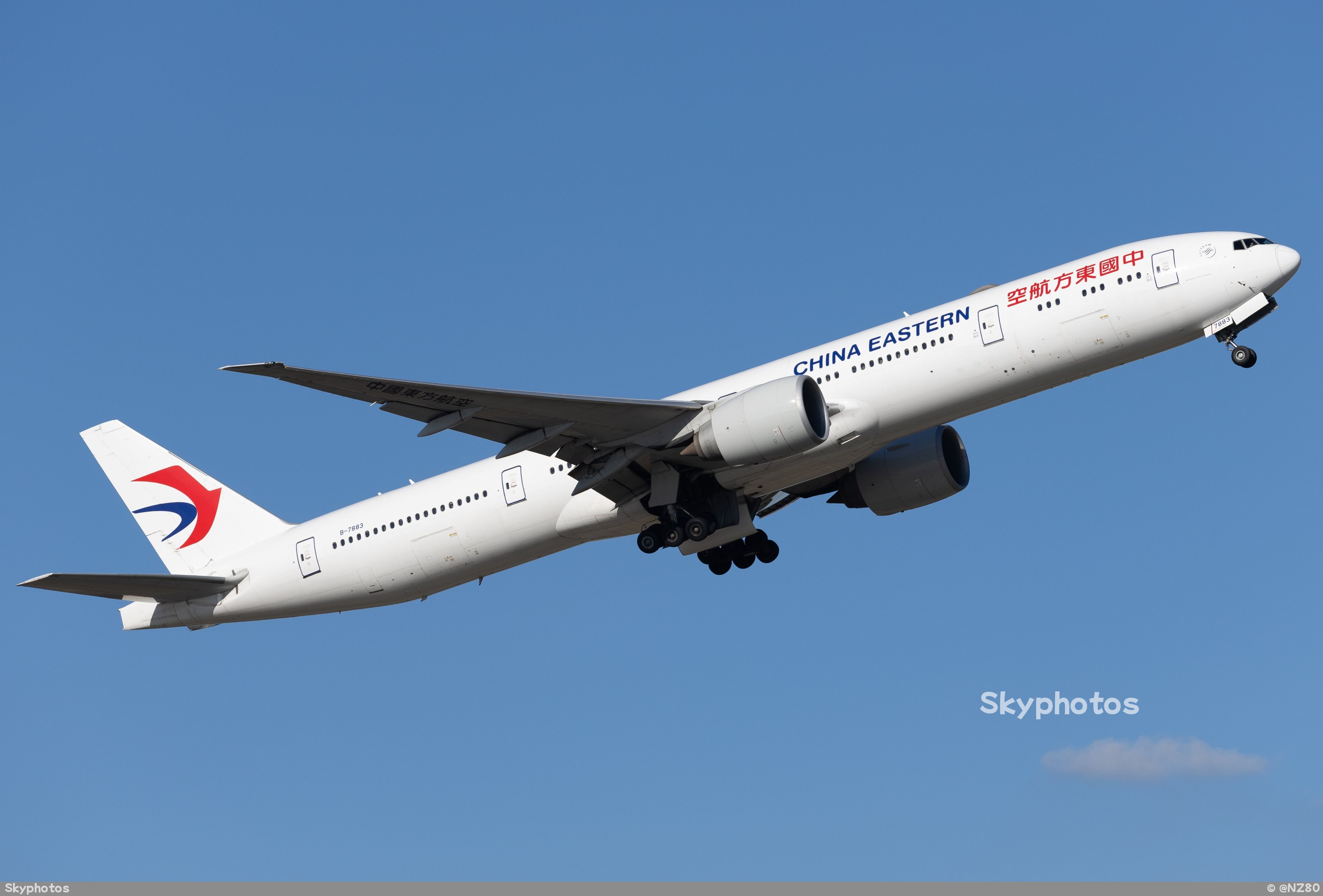 中国东方航空 B777-300ER