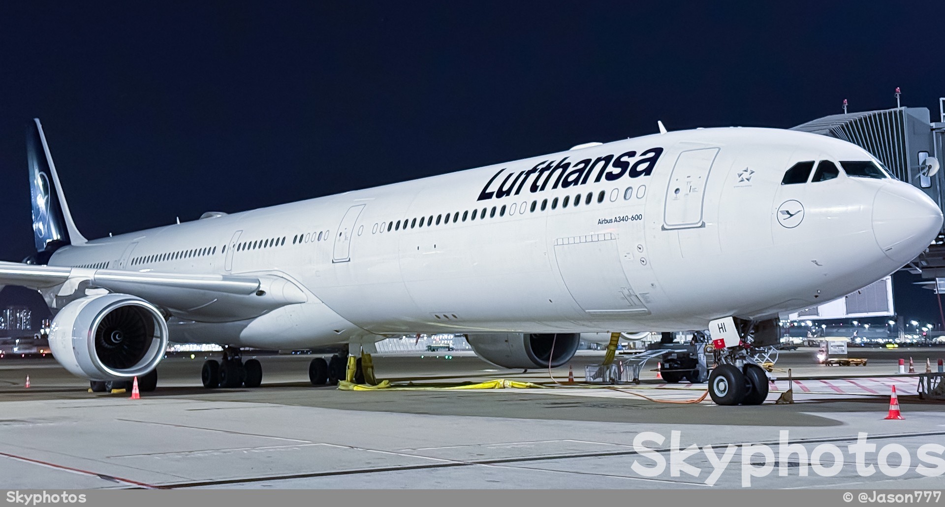 德国汉莎航空 A340-642