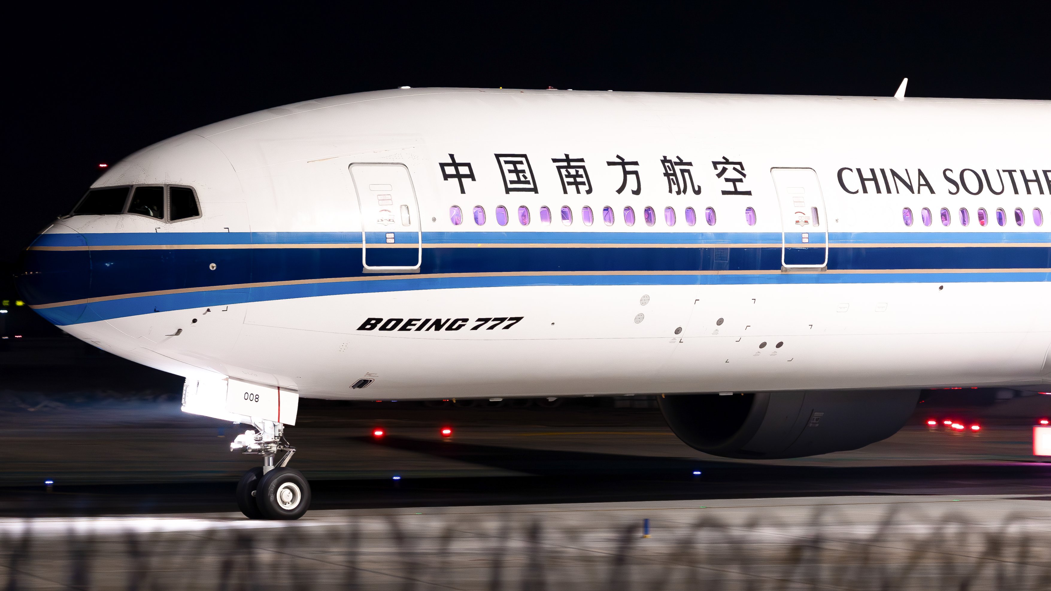 中国南方航空 B777-31B(ER)