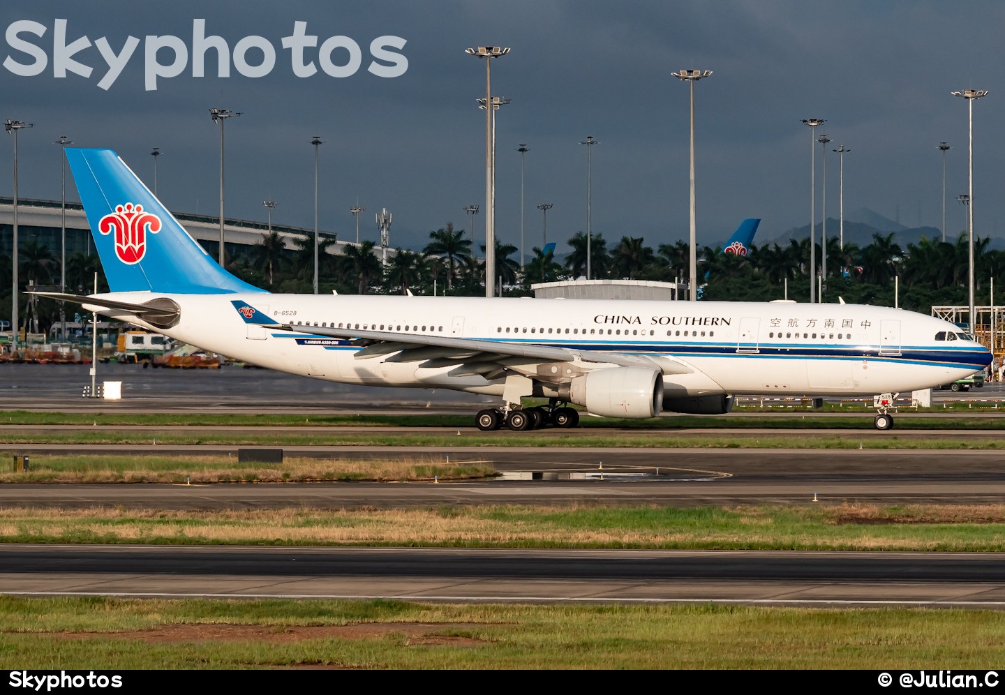 中国南方航空 Airbus A330-223
