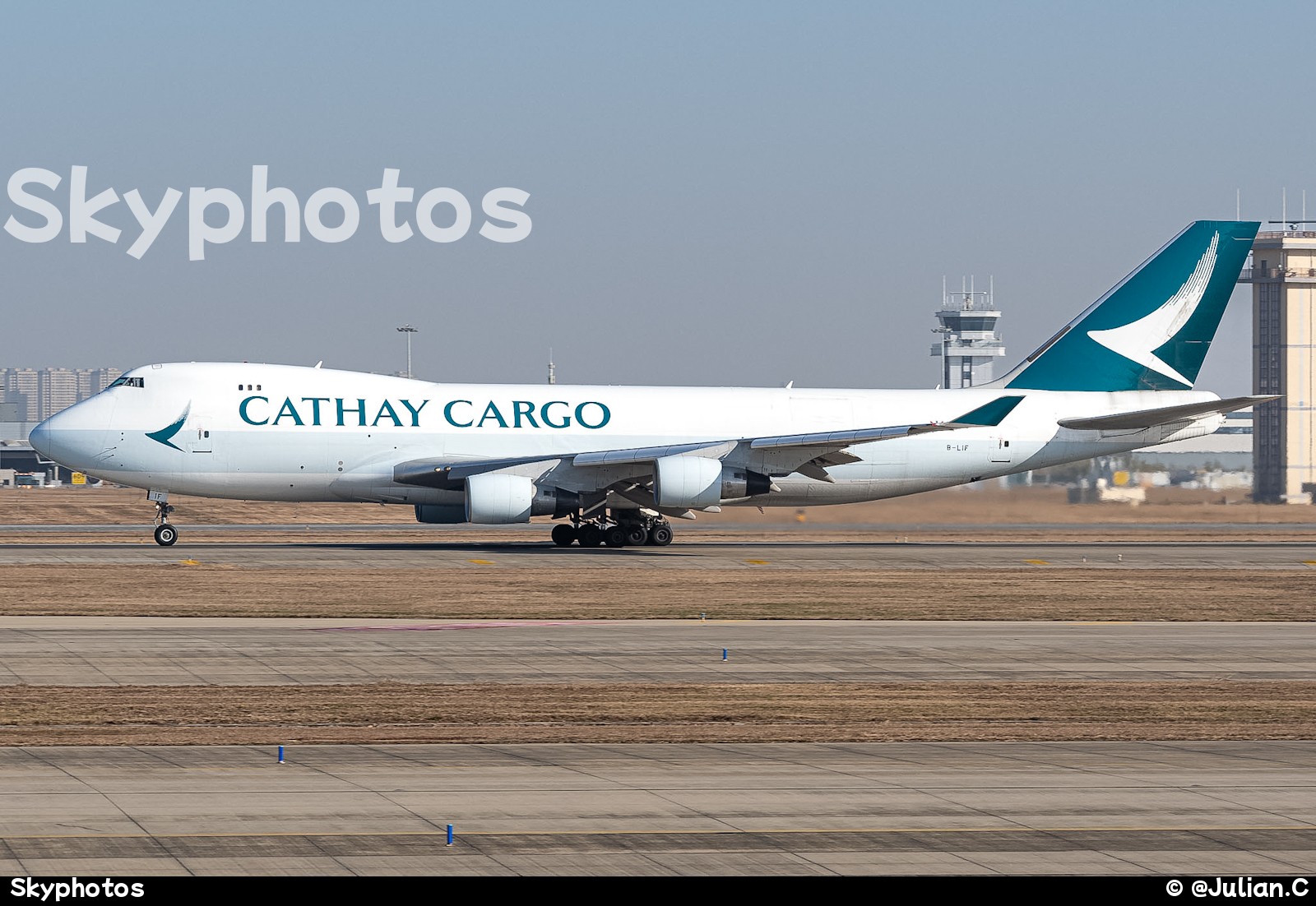 国泰航空 Boeing 747-467(ERF)