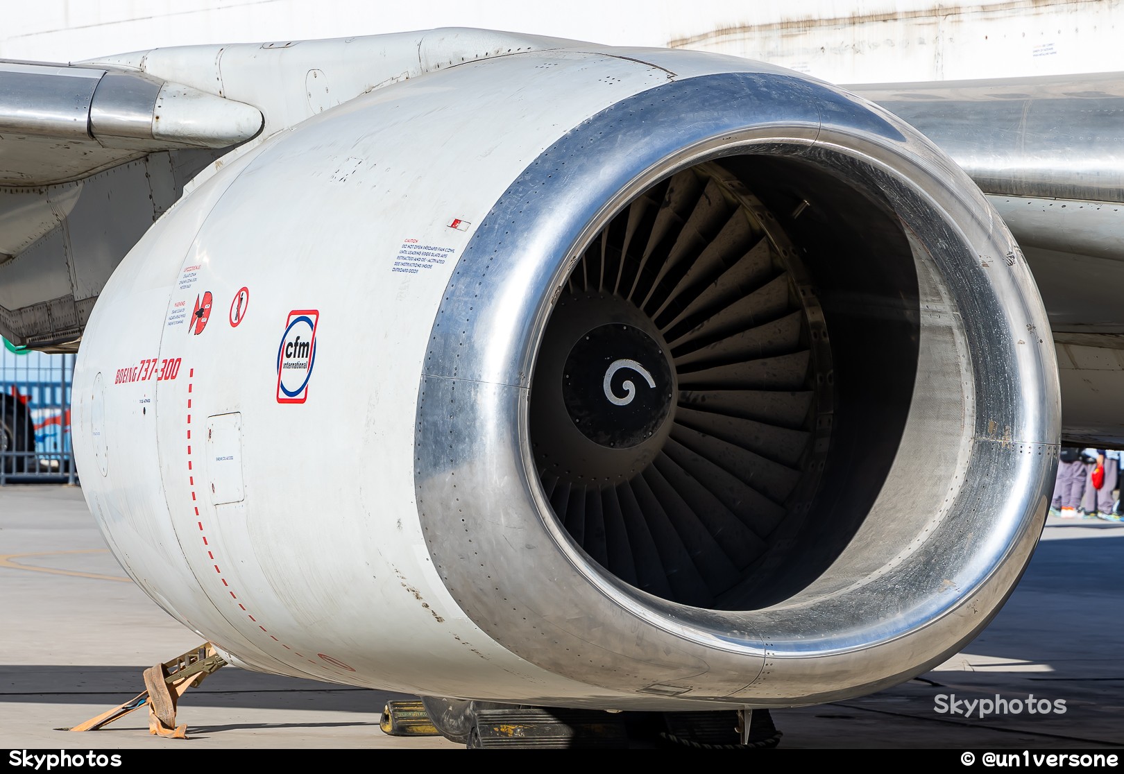 Aviolet Boeing 737-3H9