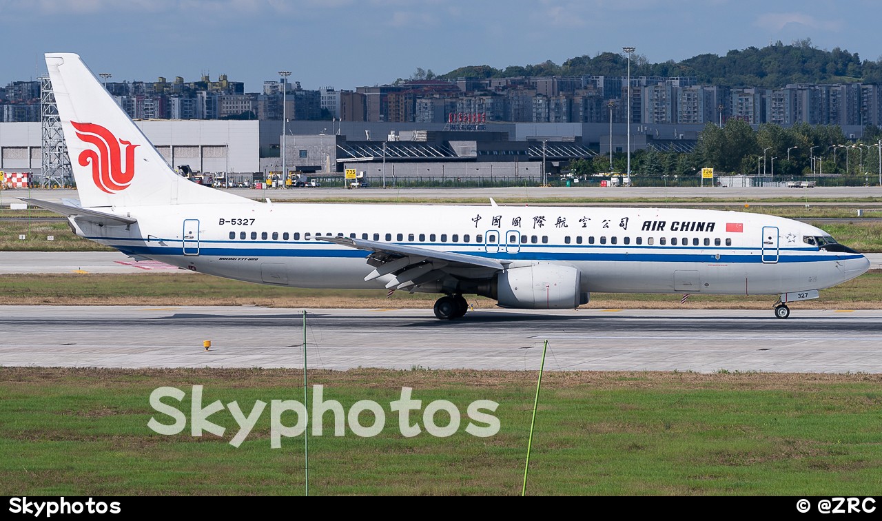 中国国际航空 B737-86N